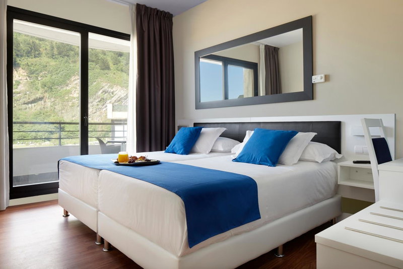 Hotel & Thalasso Villa Antilla - Habitaciones con Terraza - Thalasso incluida, Zarautz, Spain