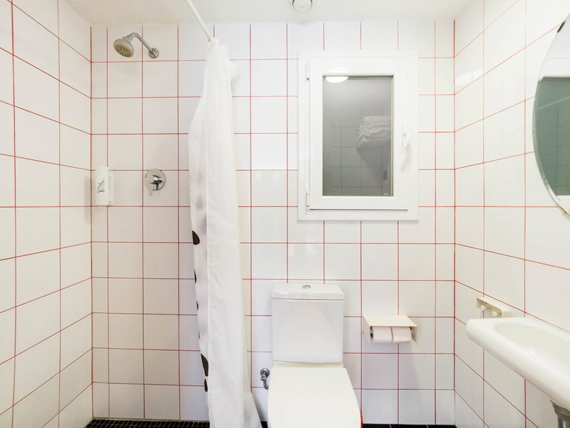 Hostal Athenas, Sant Adria de Besos, España