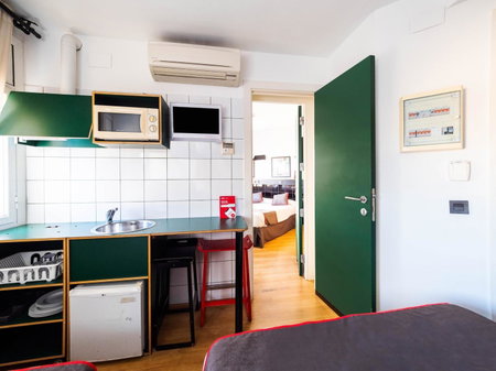Hostal Athenas, Sant Adria de Besos, España