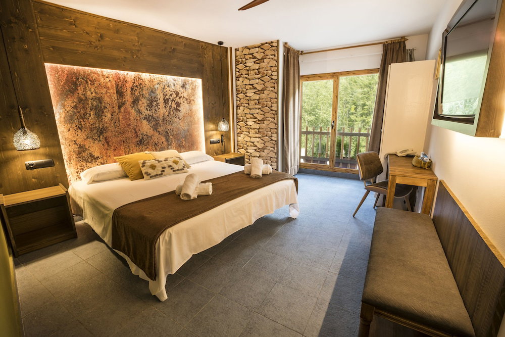 Hotel · Hotel Restaurante Les Brases, Sort