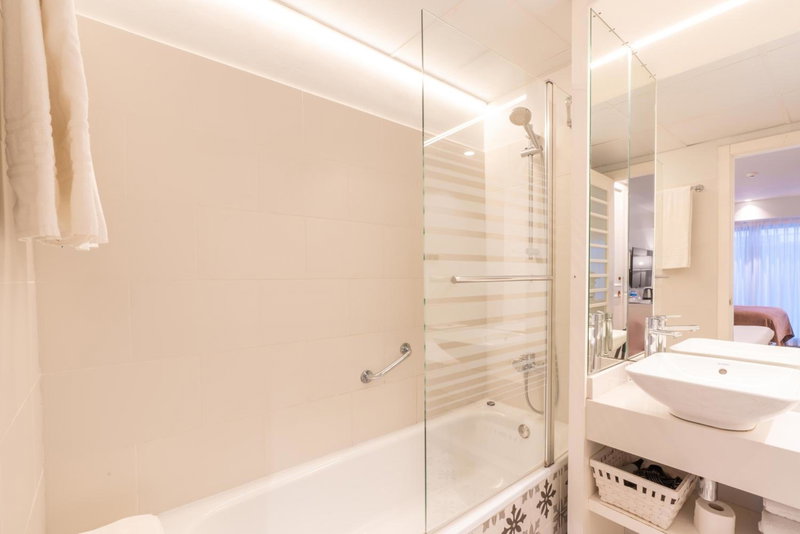 Serennia Fira Gran Via Exclusive Rooms, Hospitalet de Llobregat, España
