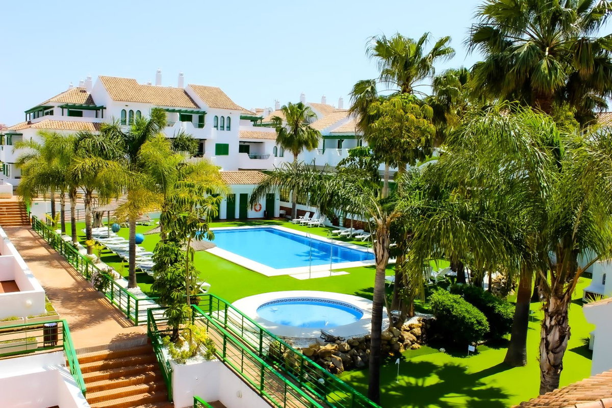 Отель · Hotel Apartamentos Manilva Sun, Manilva