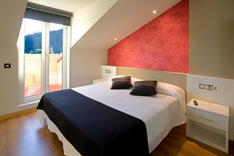 Apartamentos Spa Villa Pasiega, El Astillero, Spain
