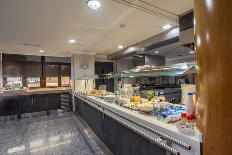 Apartamentos Spa Villa Pasiega, El Astillero, Spain