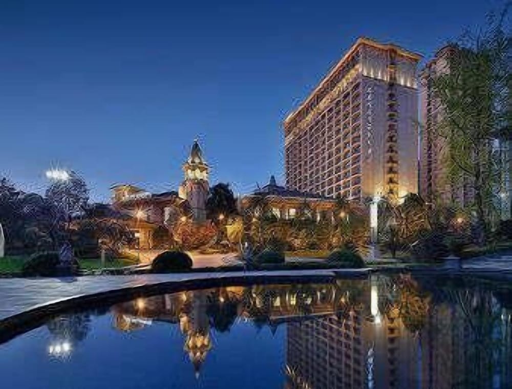 Howard Johnson Agile Plaza Chengdu, China