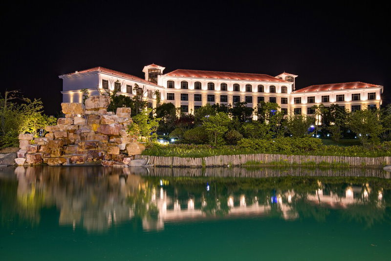 Novotel Suzhou Tai Lake Santeh Hotel, Suzhou, China