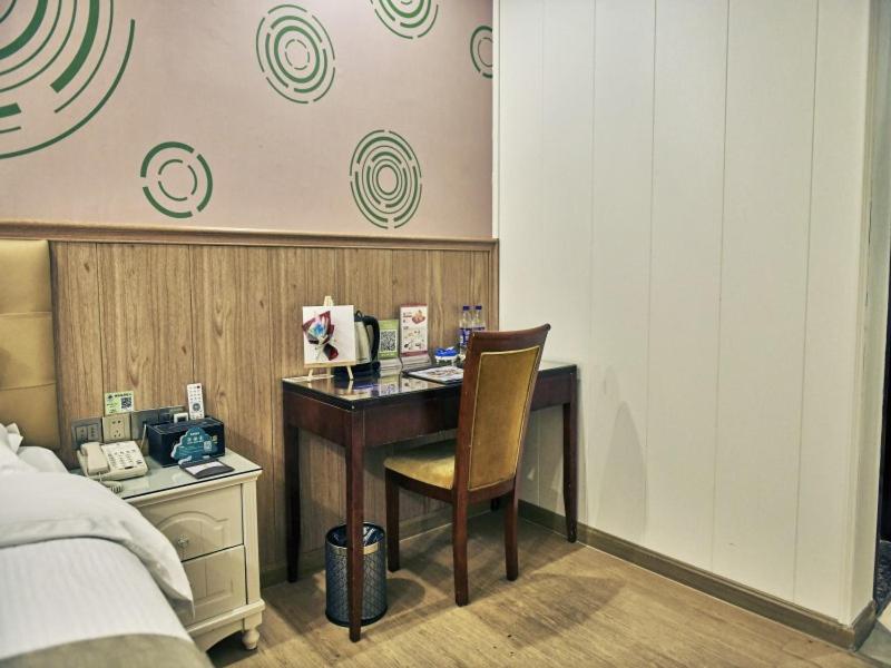 GreenTree Inn Guangdong Foshan Longjiang North Fenghua Road Express Hotel, Shunde, Chine