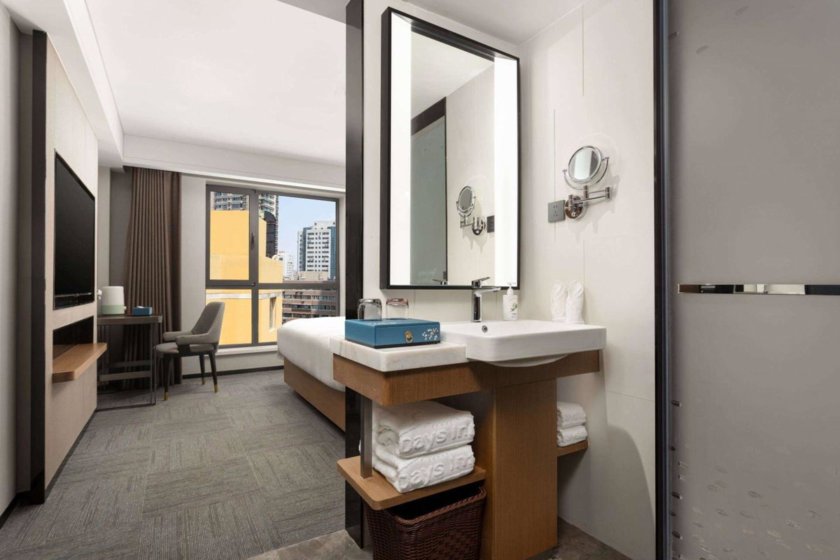 Days Inn by Wyndham Lanzhou Chengguan, Китай