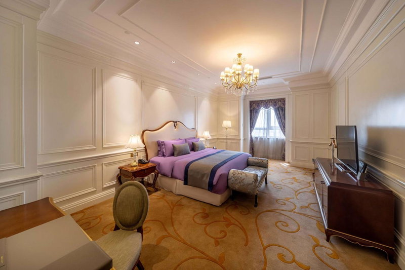 Howard Johnson Junhe Hot Springs Resort Beijing北京君和豪生酒店, Beijing, China