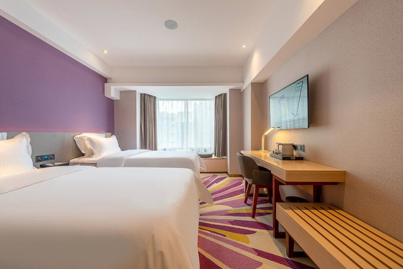 Lavande International Hotel Guangzhou Taigucang Shayuan Metro Station Branch - Free Shuttle Bus to Canton Fair Complex During Canton Fair Period, Guangzhou, China
