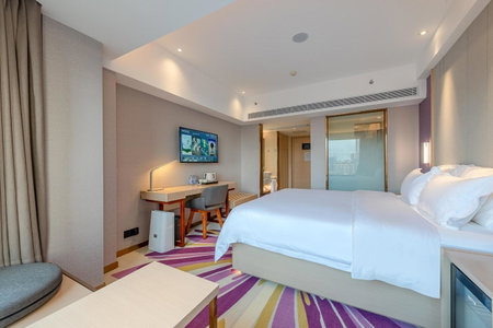 Lavande International Hotel Guangzhou Taigucang Shayuan Metro Station Branch - Free Shuttle Bus to Canton Fair Complex During Canton Fair Period, Guangzhou, China