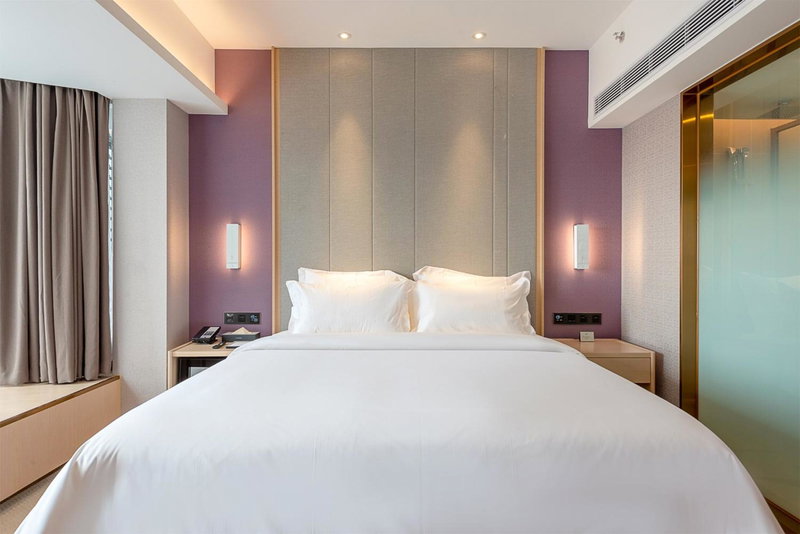 Lavande International Hotel Guangzhou Taigucang Shayuan Metro Station Branch - Free Shuttle Bus to Canton Fair Complex During Canton Fair Period, Guangzhou, China