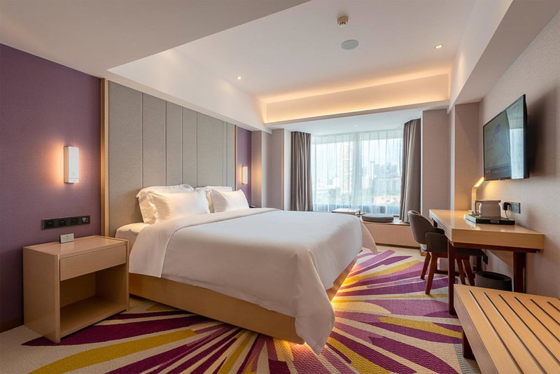 Lavande International Hotel Guangzhou Taigucang Shayuan Metro Station Branch - Free Shuttle Bus to Canton Fair Complex During Canton Fair Period, Guangzhou, China