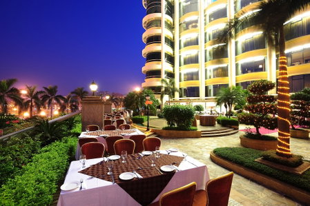 Royal Marina Plaza, Guangzhou, Китай