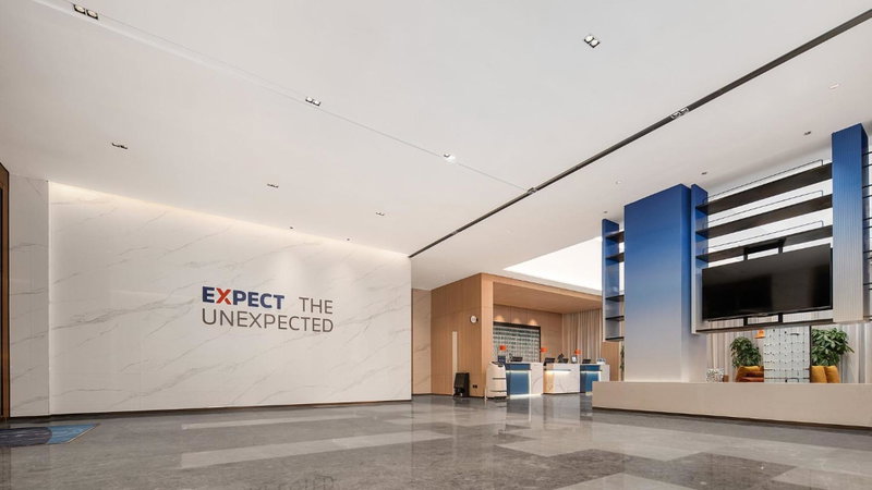 Holiday Inn Express Qingdao Hongdao Station by IHG - Qingdao International Airport, Qingdao, Китай
