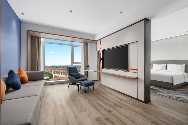 Holiday Inn Express Qingdao Hongdao Station by IHG - Qingdao International Airport, Qingdao, Китай