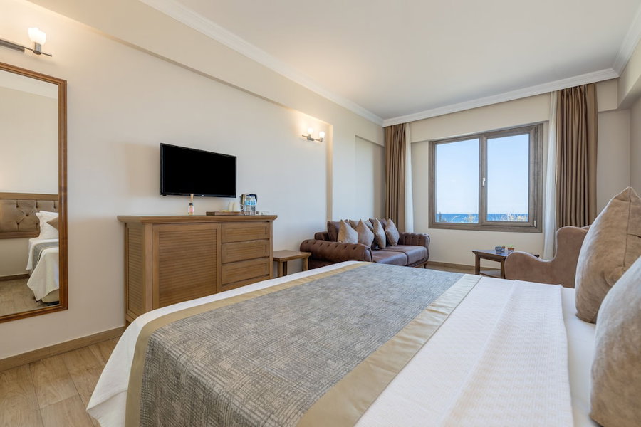 Cinarli Kasri Hotel, Gökçeada, Turkey