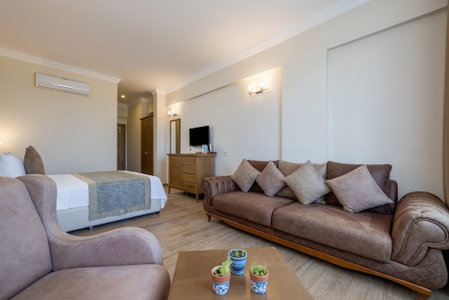 Cinarli Kasri Hotel, Gökçeada, Turkey