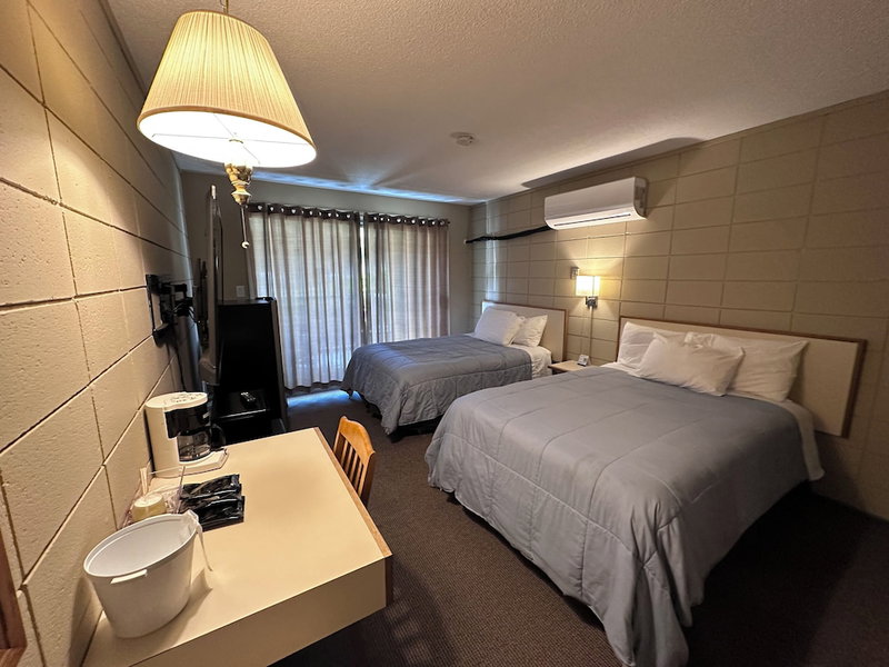 Airport Inn, Port Hardy, Canada