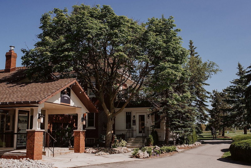 Hessenland Inn & Schatz Winery, Bluewater, Canada