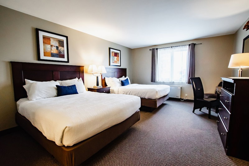 Hessenland Inn & Schatz Winery, Bluewater, Canada