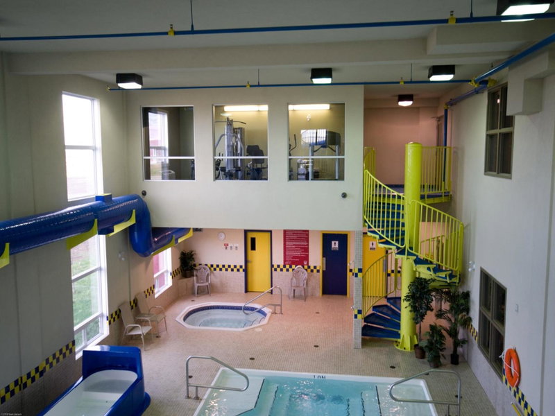 Redwood Inn & Suites, Clairmont, Канада