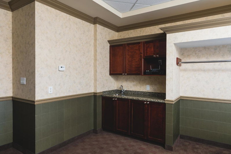 Redwood Inn & Suites, Clairmont, Канада