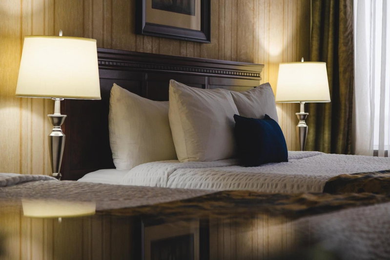Redwood Inn & Suites, Clairmont, Канада