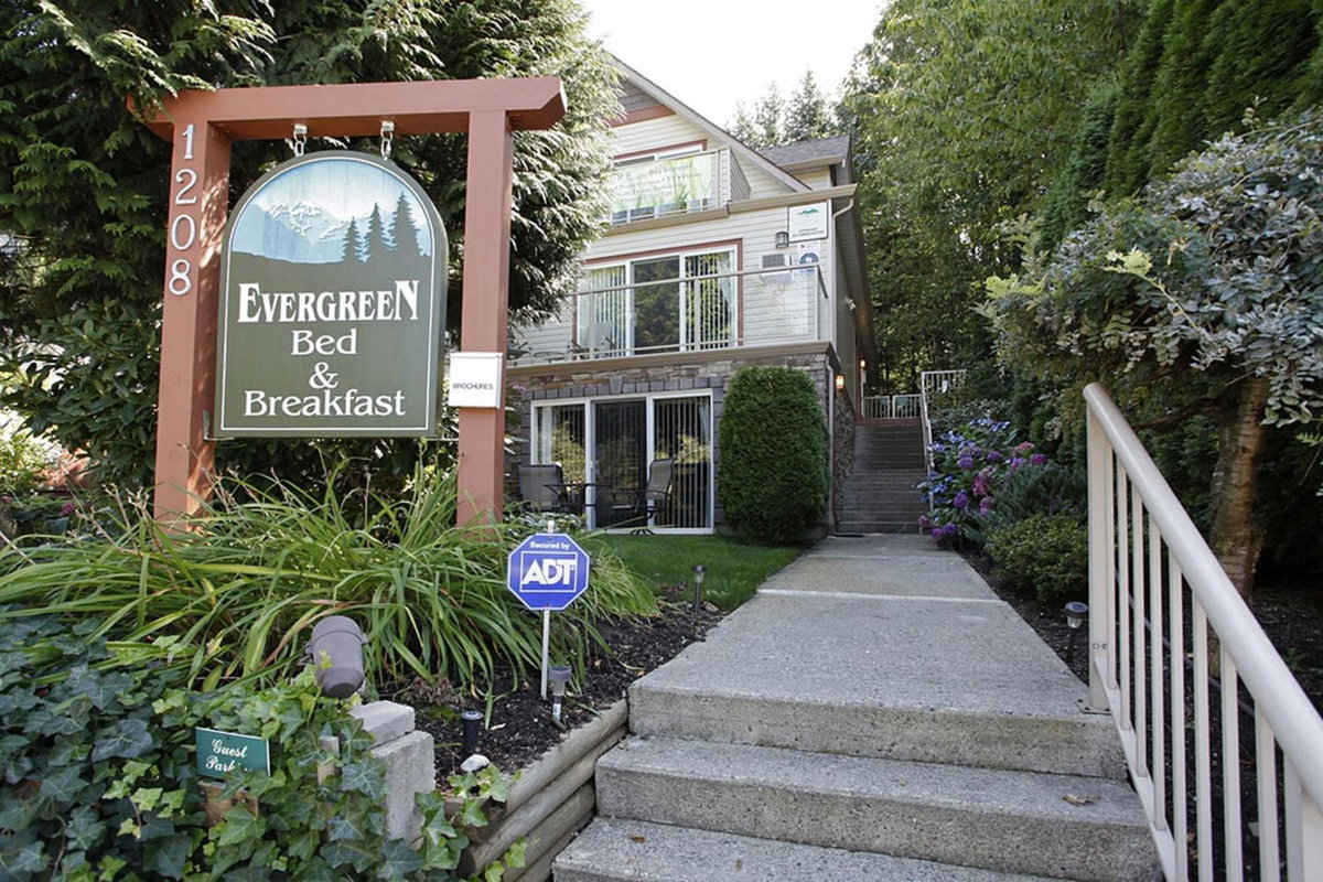 Hotel · Evergreen Bed & Breakfast, Hope