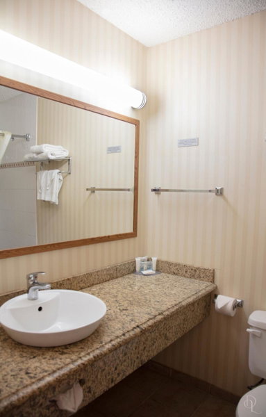 All Stay Suites, Westlock, Canadá