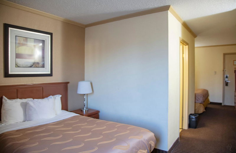 All Stay Suites, Westlock, Canadá