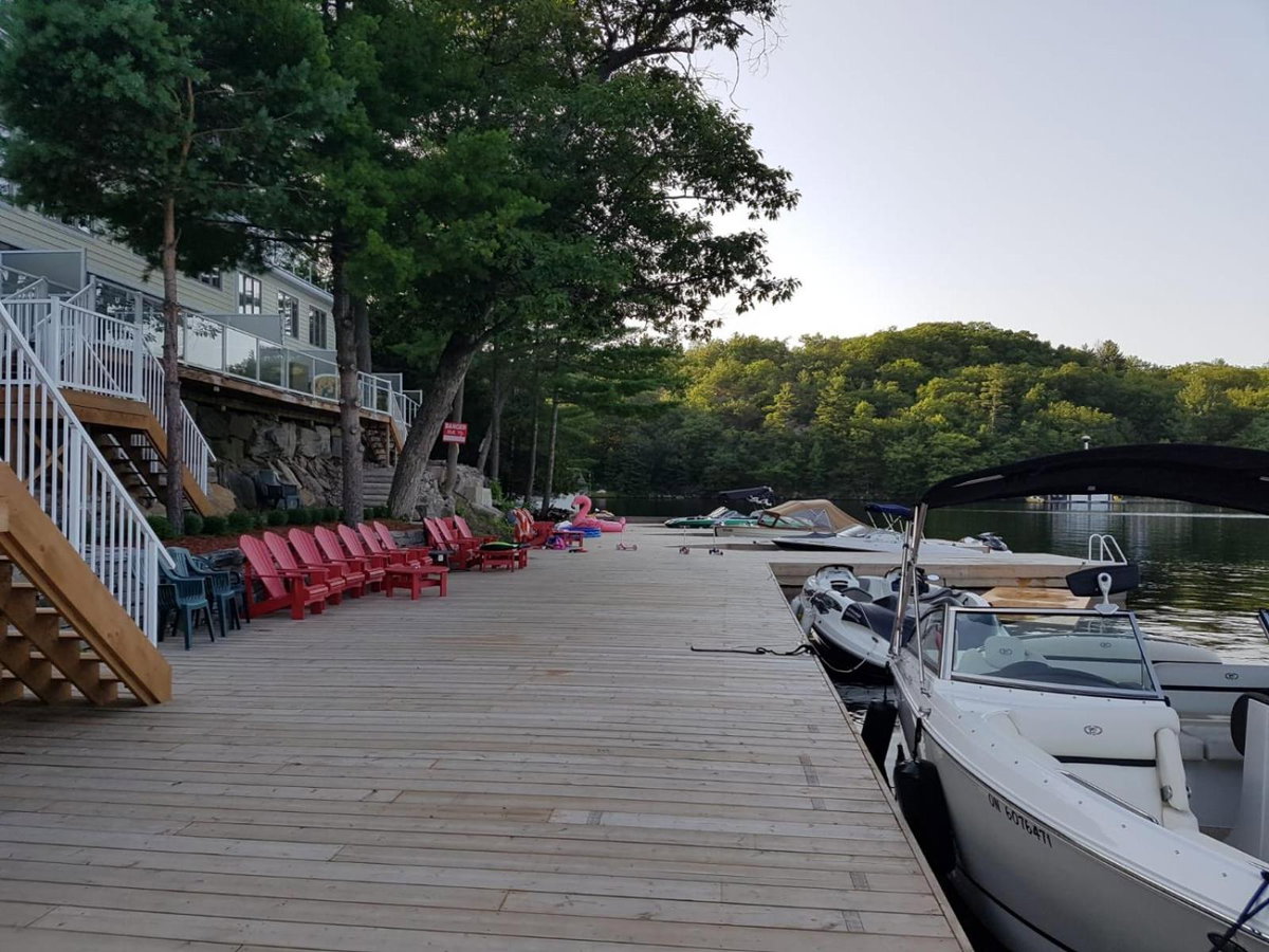 Hotel · Muskoka Lakes Hotel and Resorts, Bracebridge