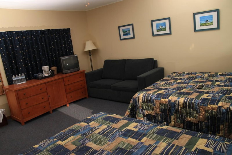 Alpine Motor Inn, Alma, Canada