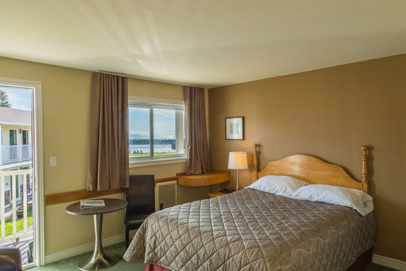 Alpine Motor Inn, Alma, Canada