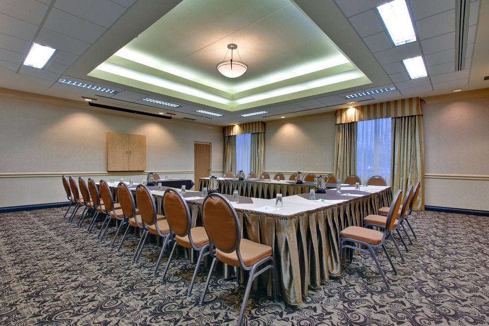 Holiday Inn & Suites Windsor Ambassador Bridge by IHG, Canadá