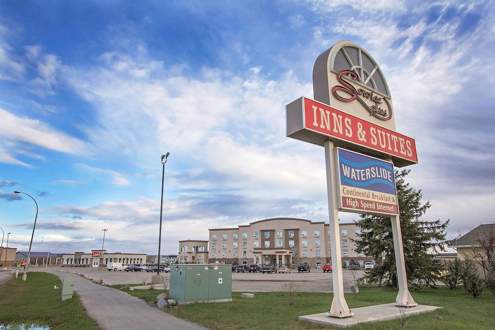 Hotel · Service Plus Inns & Suites Drayton Valley, Drayton Valley