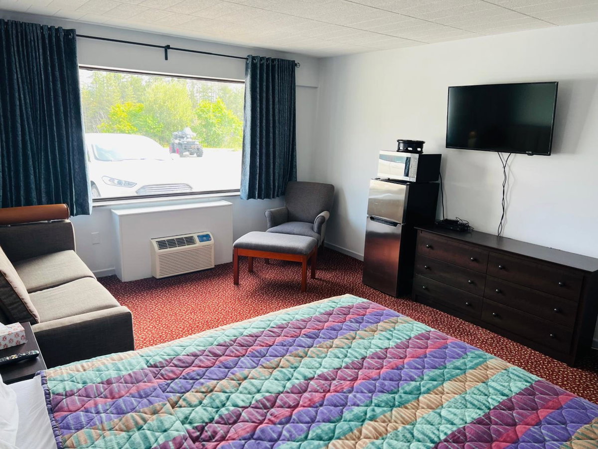 Lively Inn and Suites - Sudbury, Canada