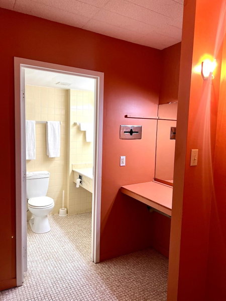 Lively Inn and Suites - Sudbury, Greater Sudbury, Canada