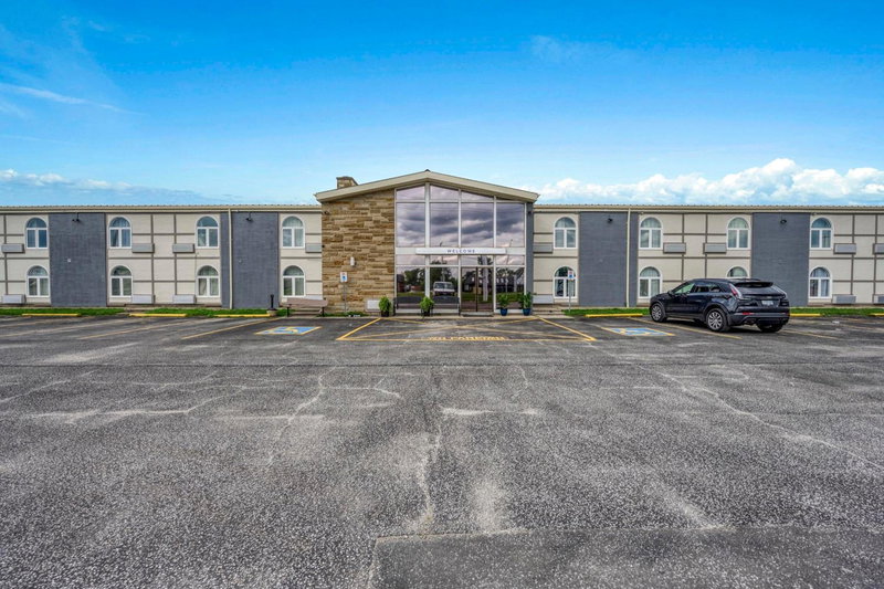 Travelodge by Wyndham Sarnia, Sarnia, Канада