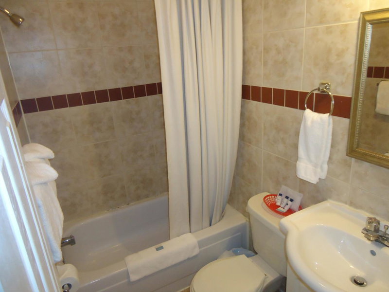 Bayside Inn & Waterfront Suites, Kingston, Kanada