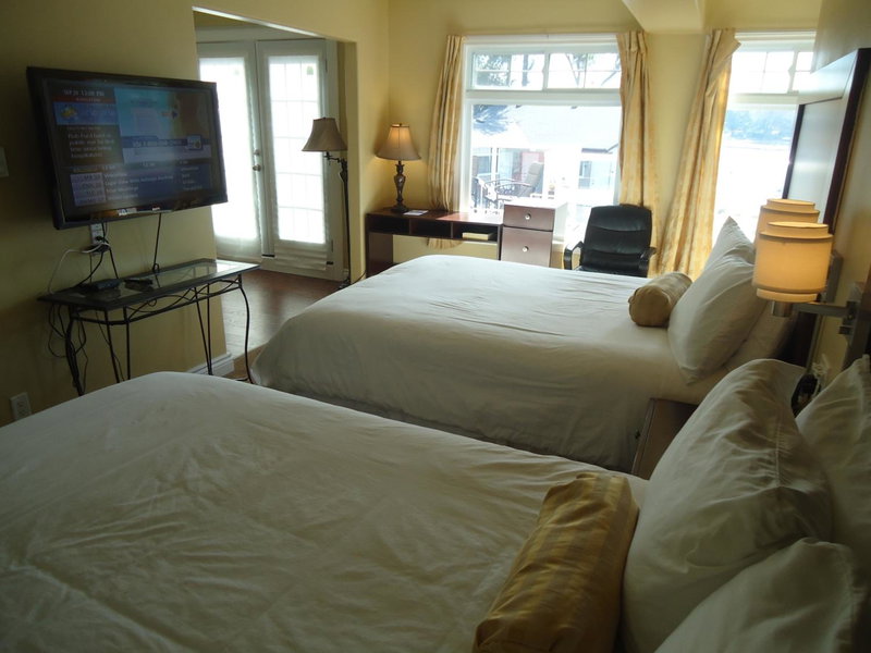 Bayside Inn & Waterfront Suites, Kingston, Kanada