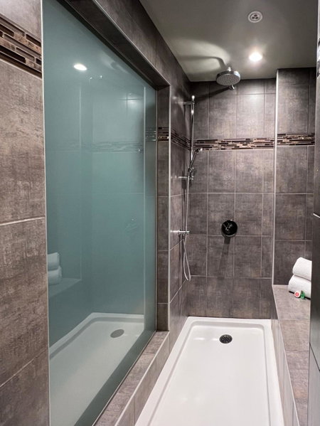 Hotel L'Express, Longueuil, Canada