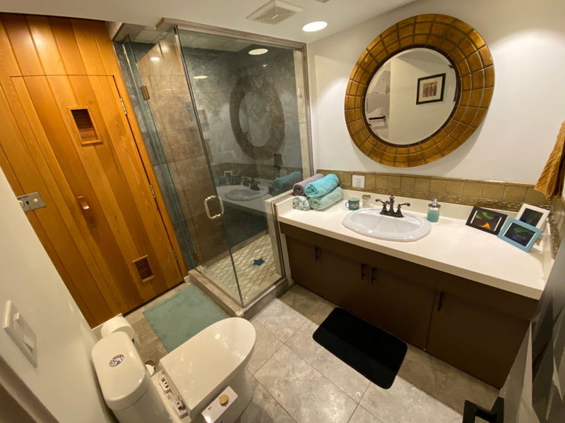 好丘。Hacho House, Yellowknife, Canada