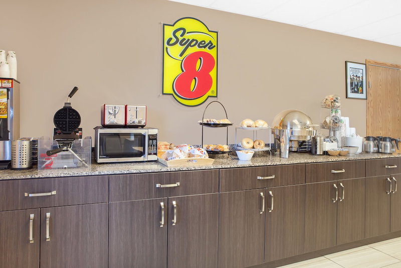 Super 8 by Wyndham Athabasca AB, Athabasca, Canada