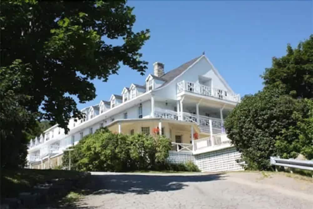 Hotel · Le Manoir Charlevoix, La Malbaie