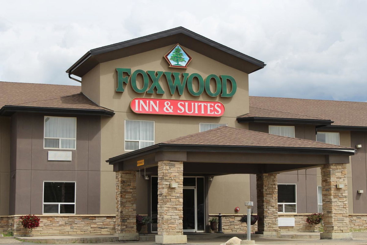 Hotel · Foxwood Inn and Suites, Fox Creek