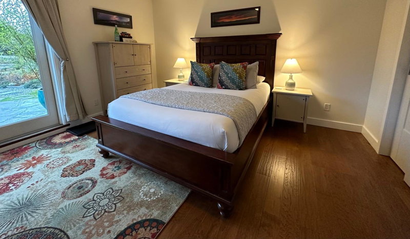Liahona Guest House, Ucluelet, Canada