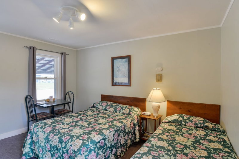Oakwood Motel, Gravenhurst, Canada