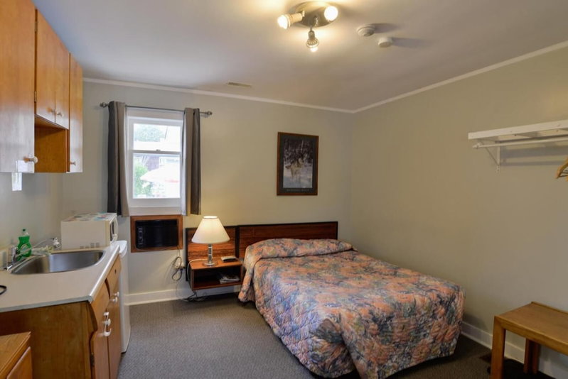 Oakwood Motel, Gravenhurst, Canada