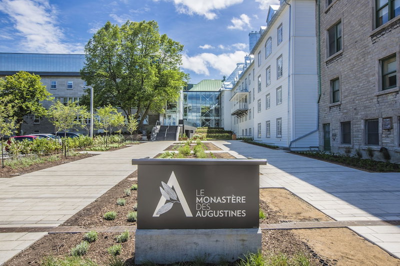 Hôtellerie d'Expérience au Monastère des Augustines, Québec City, Canada